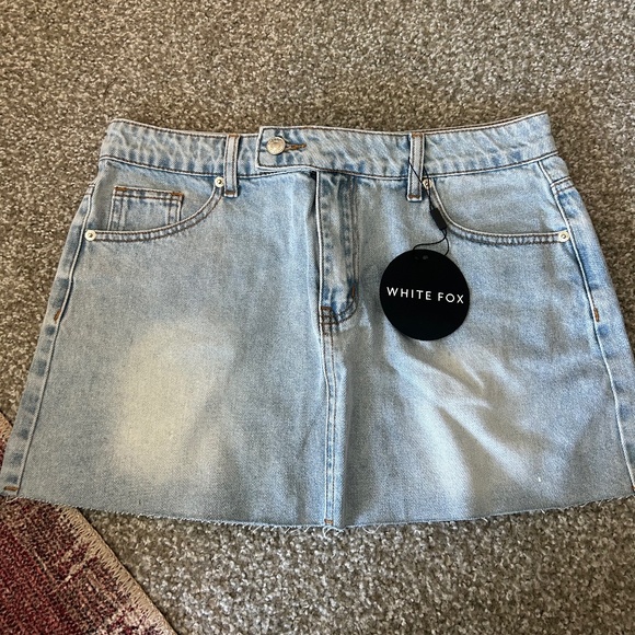 NWT White Fox Bethany denim mini skirt - Picture 2 of 6